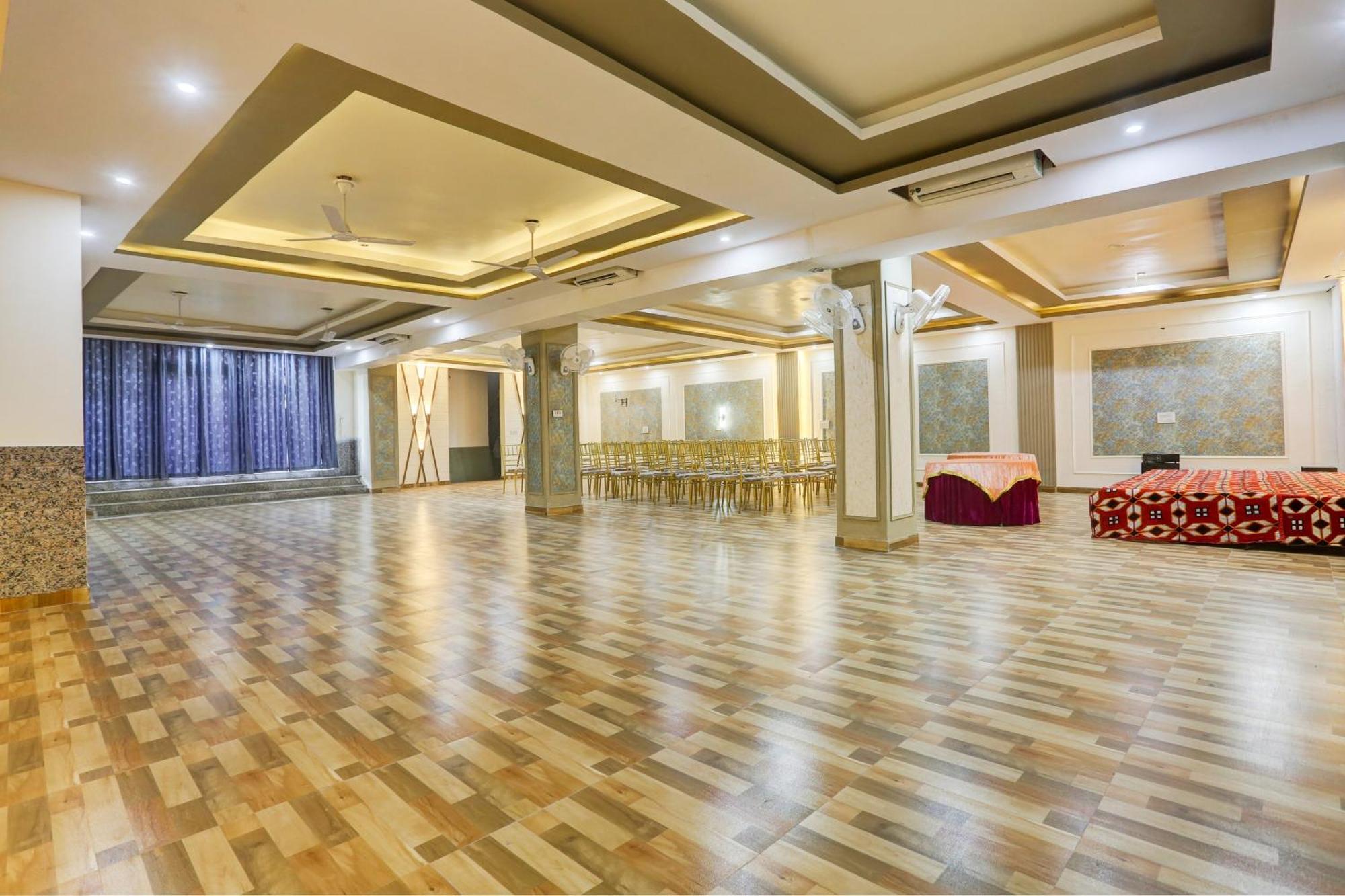 Collection O Jairaj Hotel Alwar Ngoại thất bức ảnh