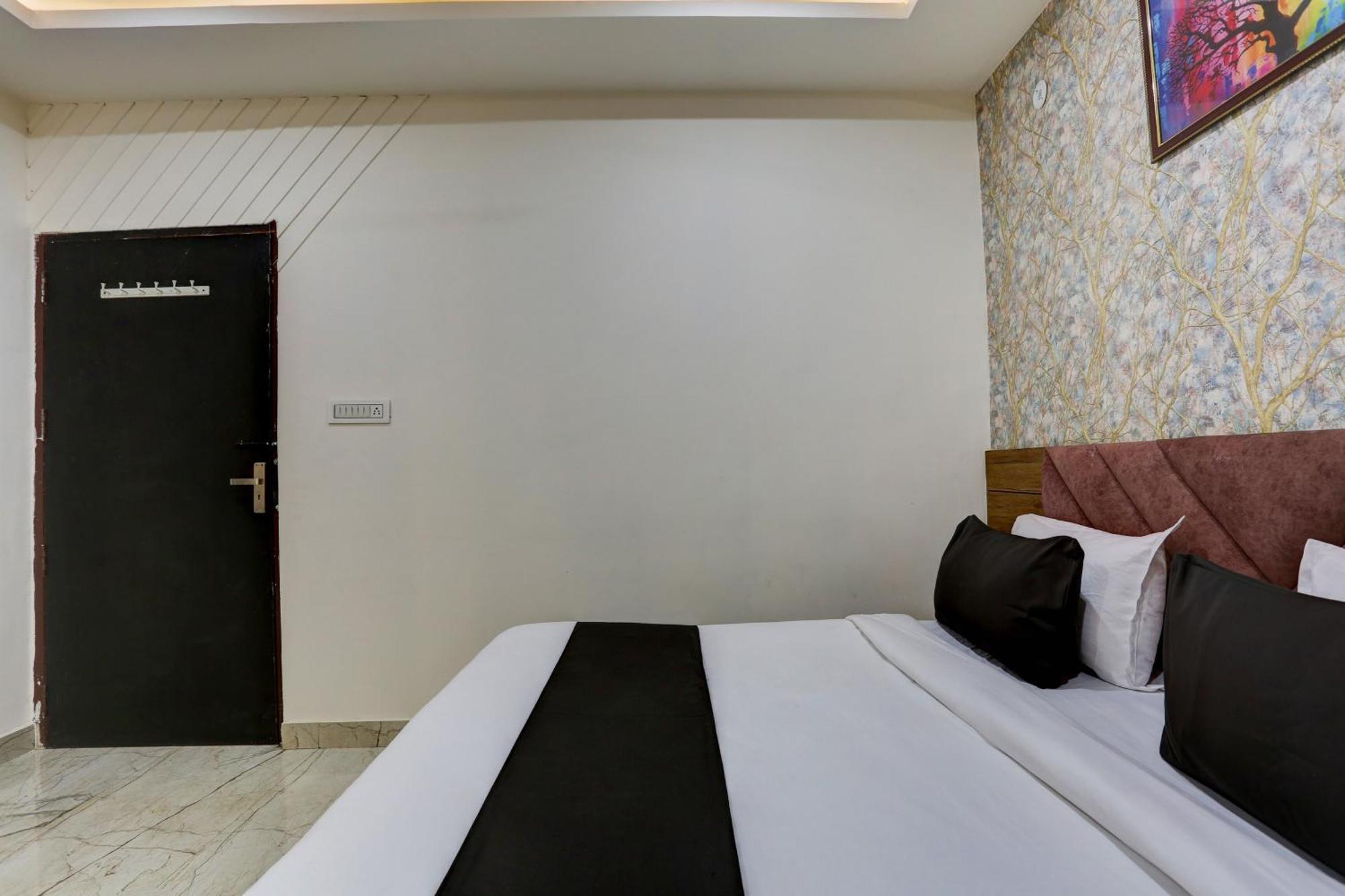 Collection O Jairaj Hotel Alwar Ngoại thất bức ảnh