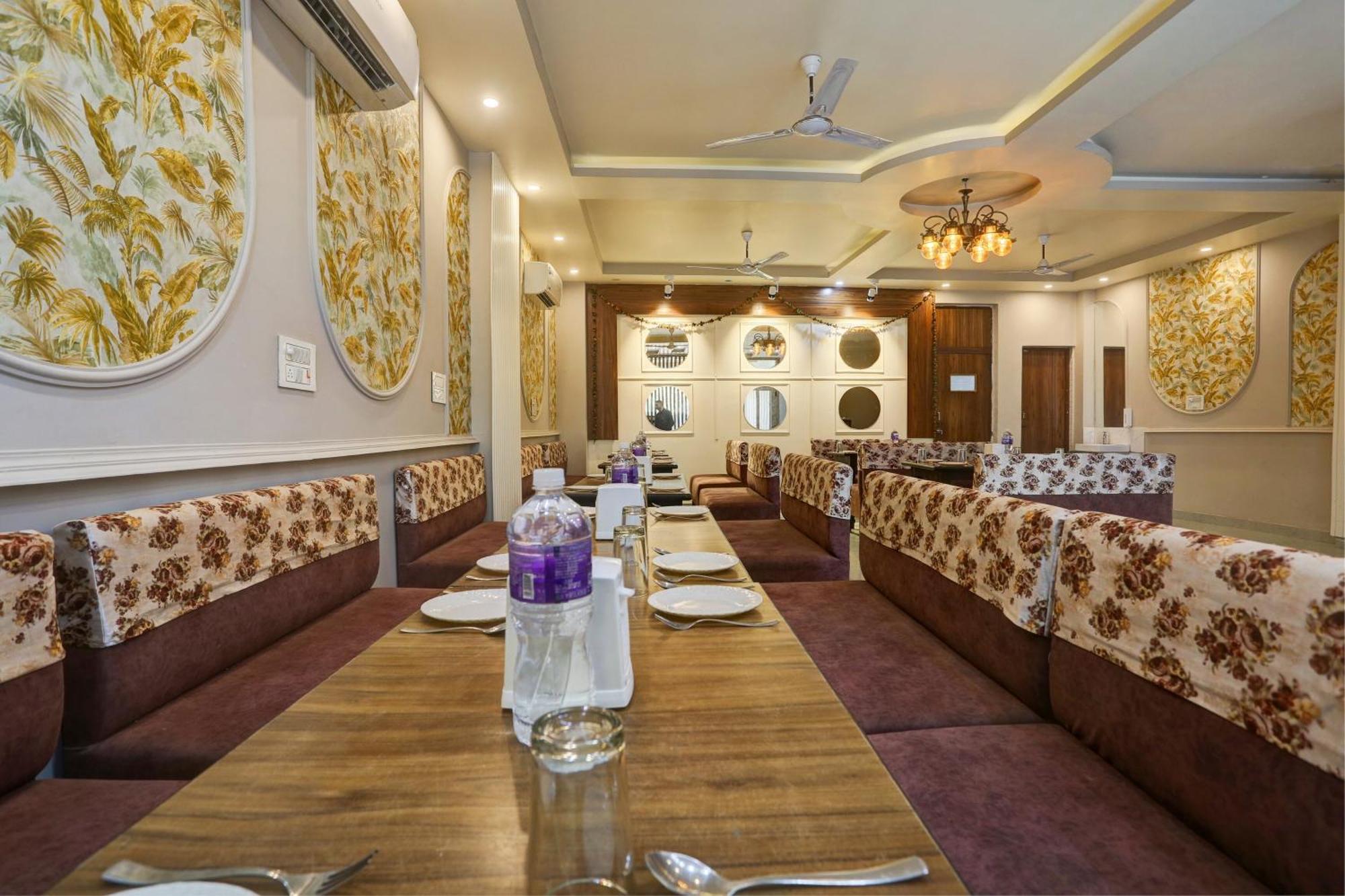 Collection O Jairaj Hotel Alwar Ngoại thất bức ảnh