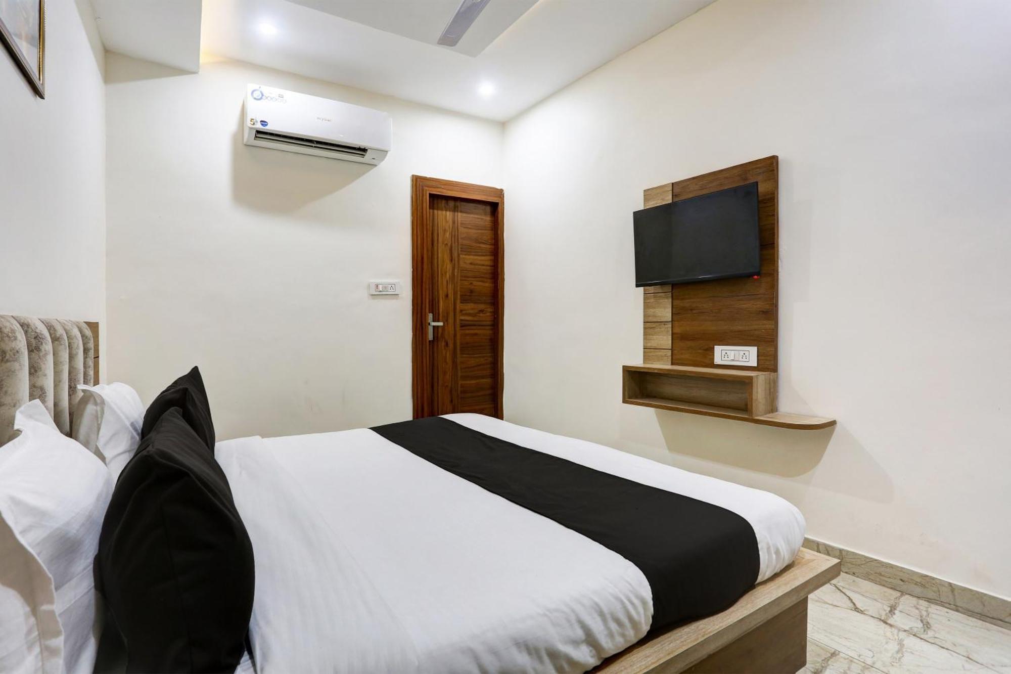 Collection O Jairaj Hotel Alwar Ngoại thất bức ảnh